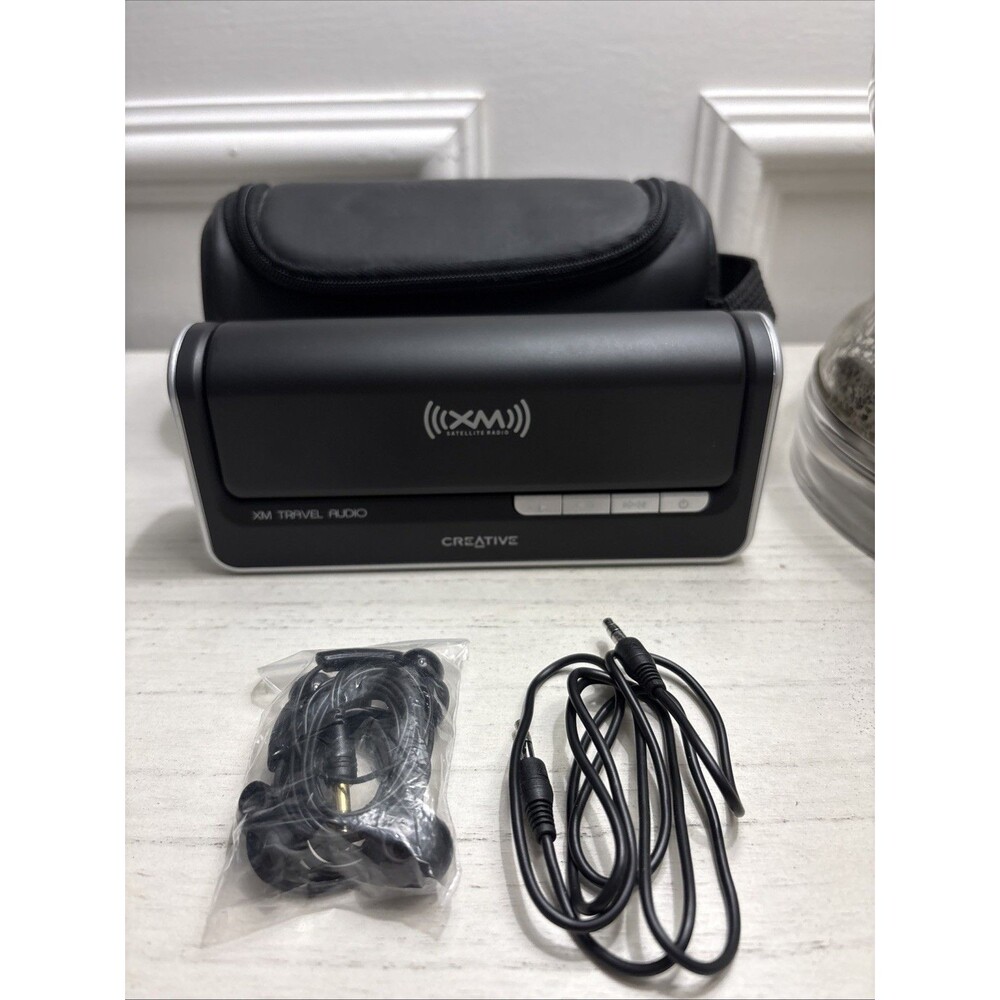 Creative Labs XM Travel Audio Portable Speaker System – Case Included – EU